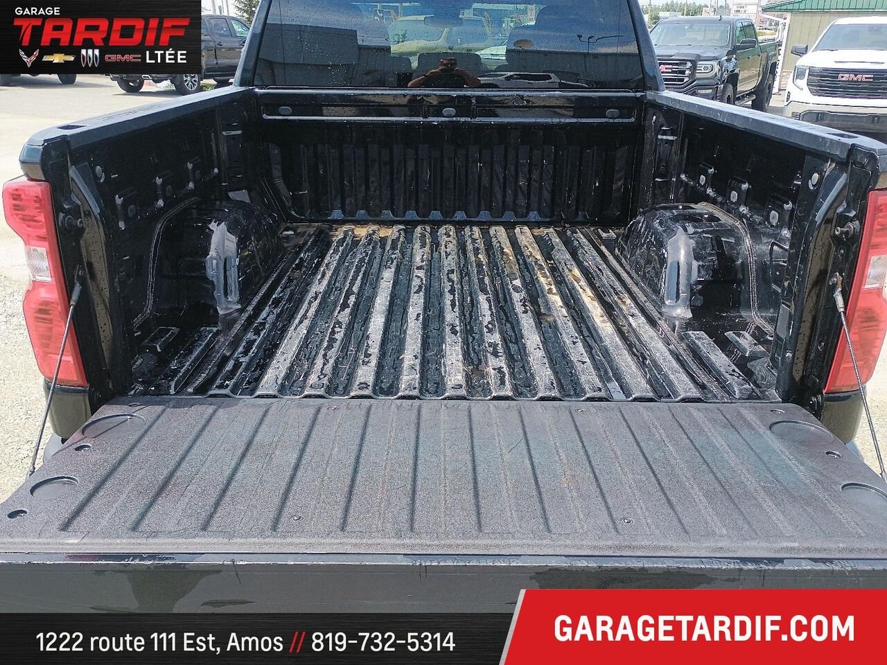 CHEVROLET 1500 4RM, CAISSE COURTE, CAB. MULTIPLAC 2024 Noir Amos - photo #8