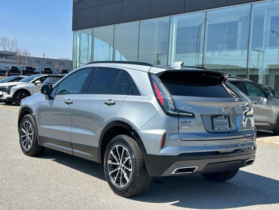 2024 Cadillac XT4 2024 Silver