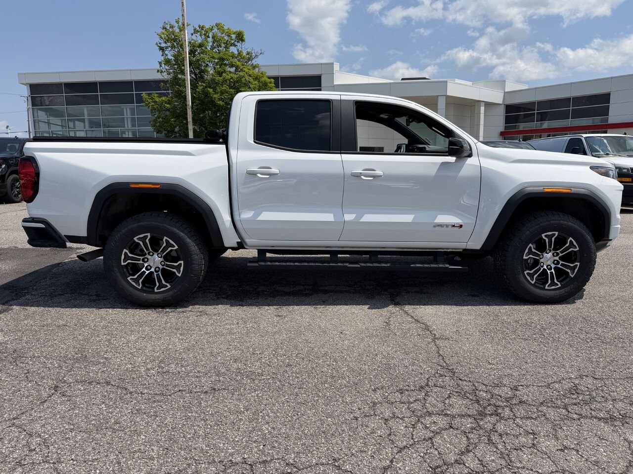 2024 GMC CANYON AT4 AT4 cabine multiplace 4RM White Gatineau - photo #16