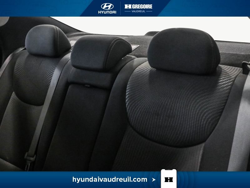 2016 Hyundai Elantra White Saint-Eustache - photo #18