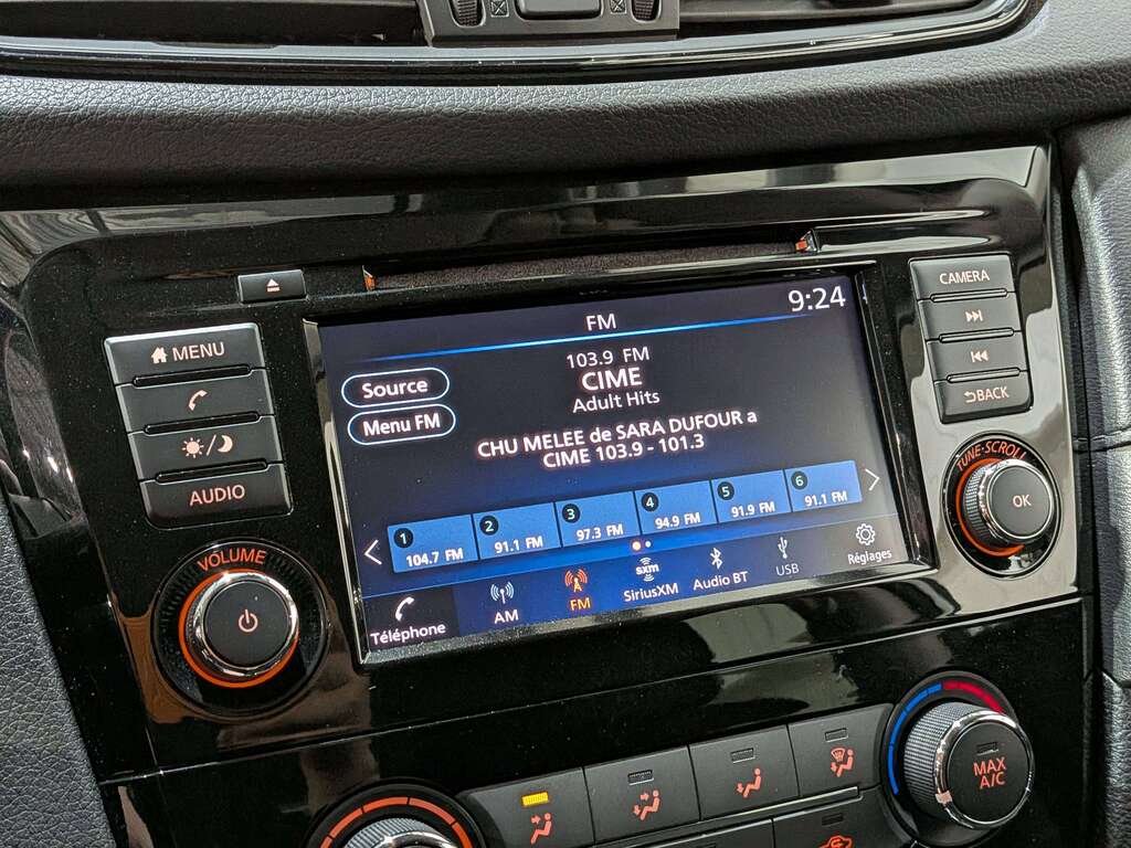 2019 Nissan Rogue AWD SV White Val-David - photo #21