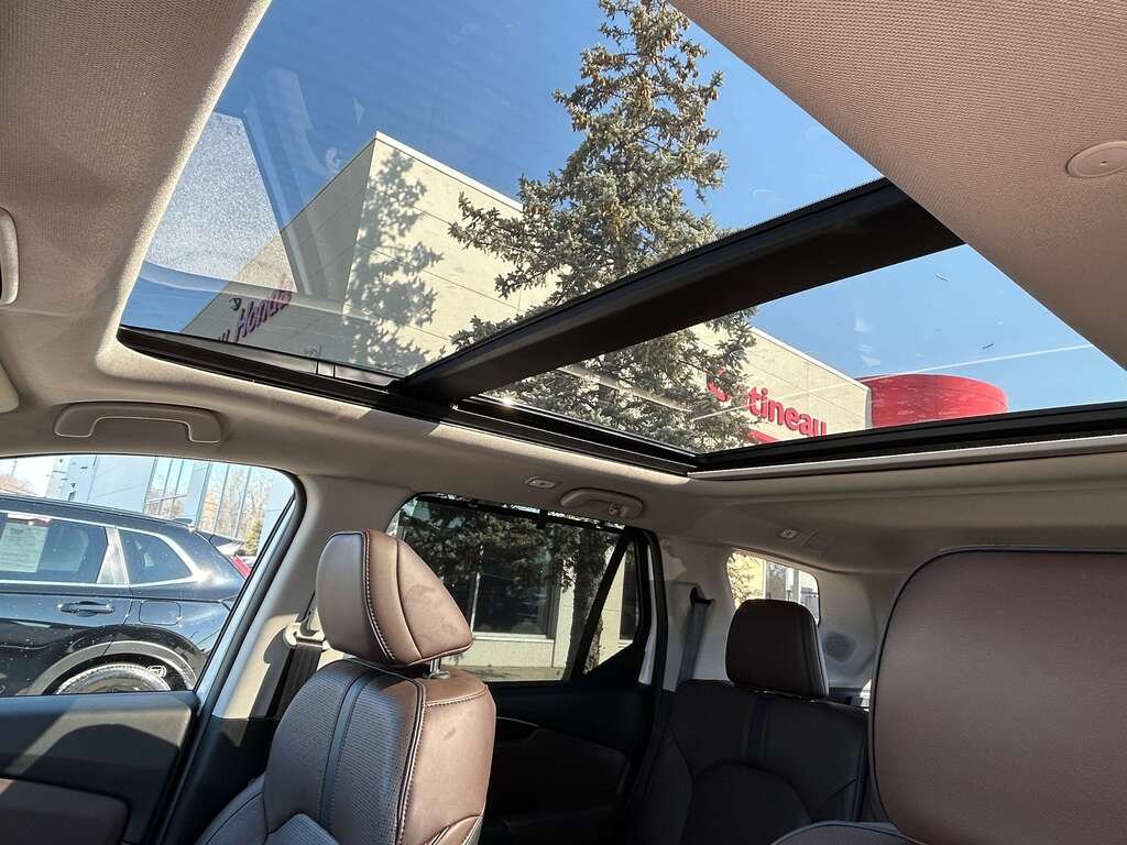 Honda HondaPilot Touring 2023 Blanc Gatineau - photo #17