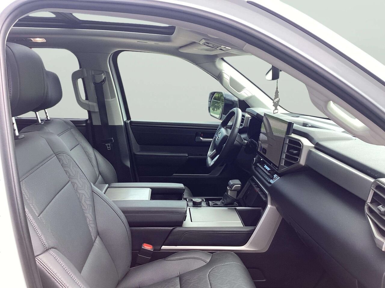 Toyota Sequoia 2024 Blanc Gatineau - photo #17