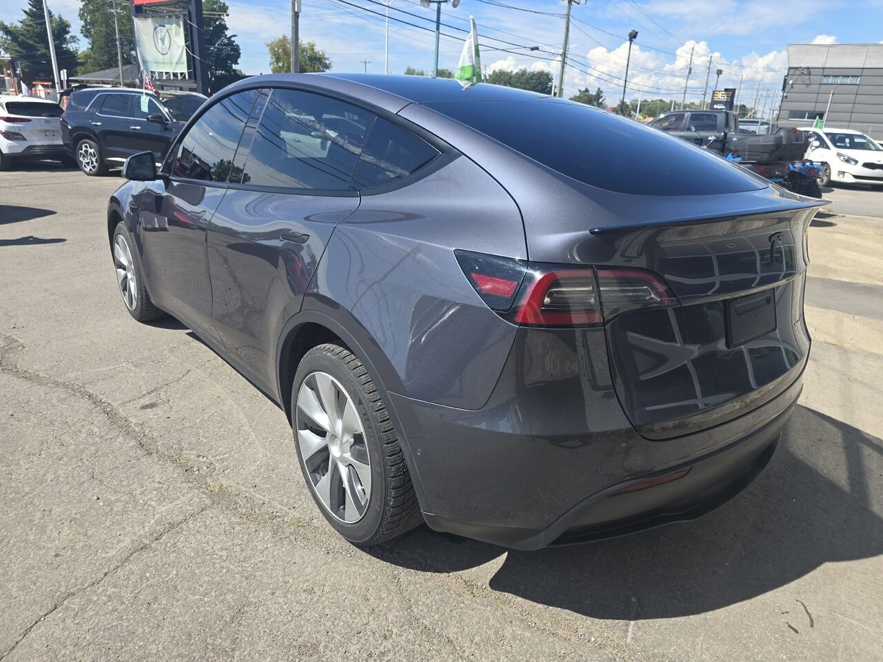 2023 Tesla Model Y Grey  - photo #2