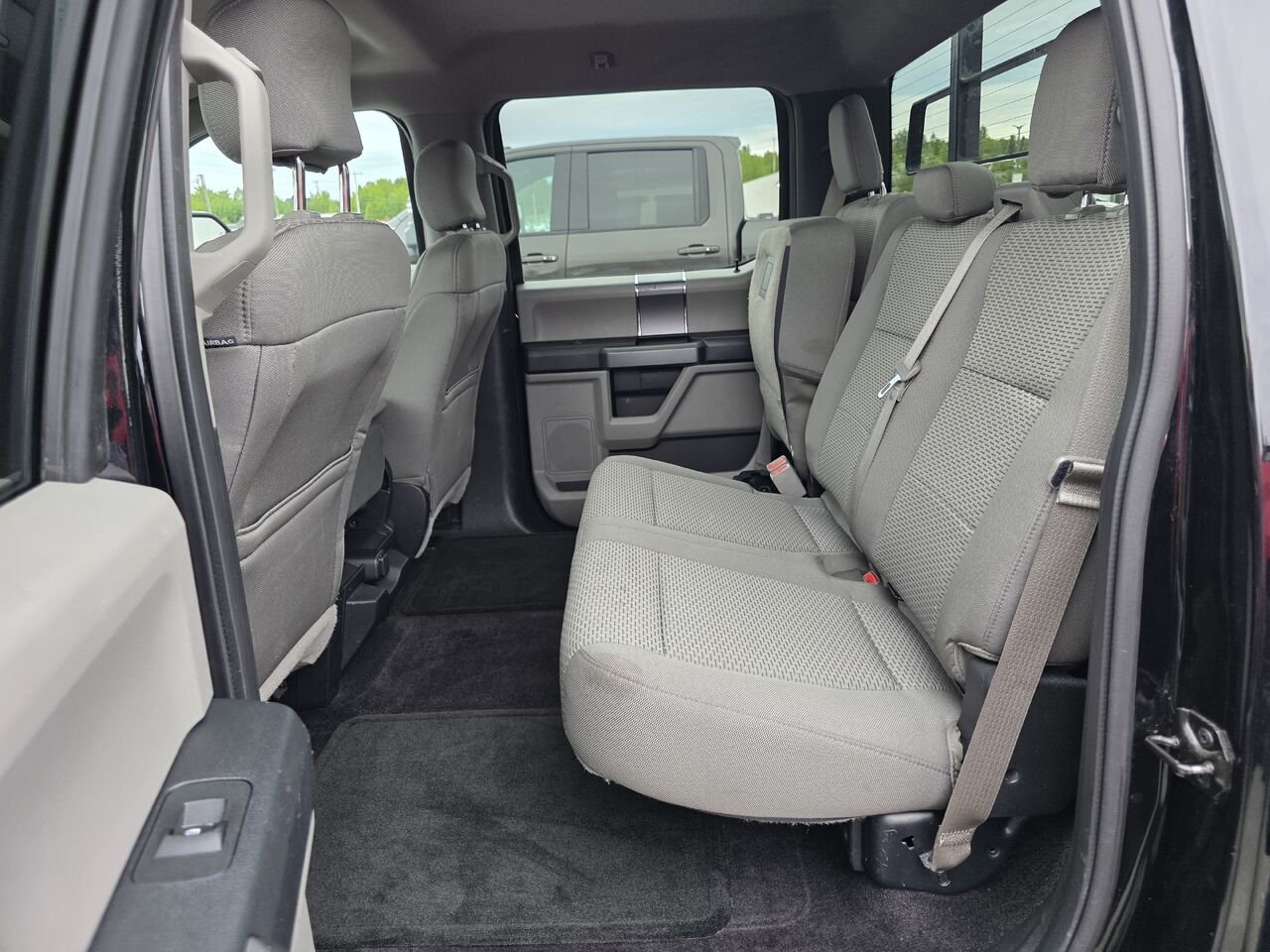 2016 Ford F-150 Cab SuperCrew 4RM 157 po XLT Black Rouyn-Noranda - photo #17