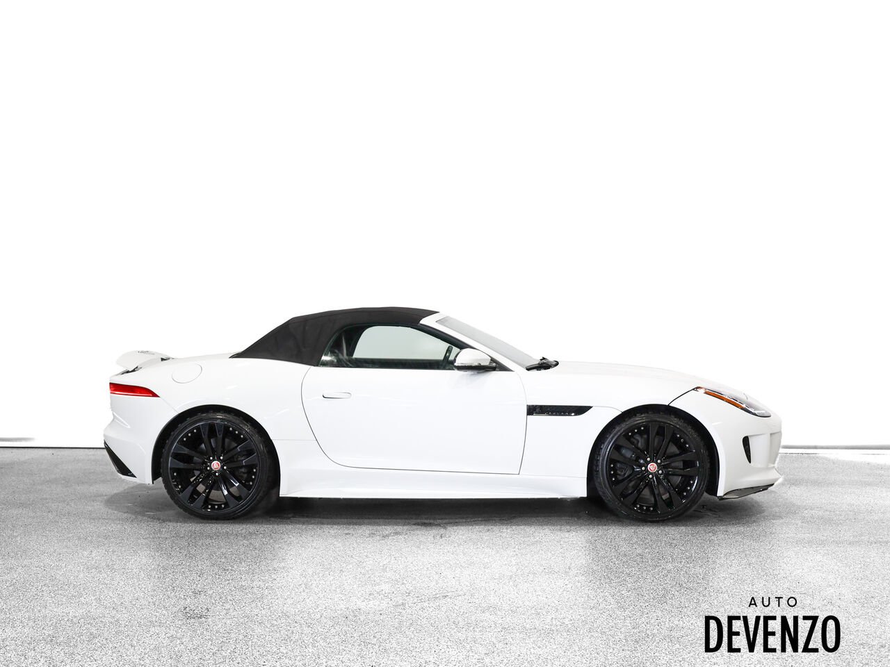 2016 Jaguar F-TYPE White Saint-Eustache - photo #2