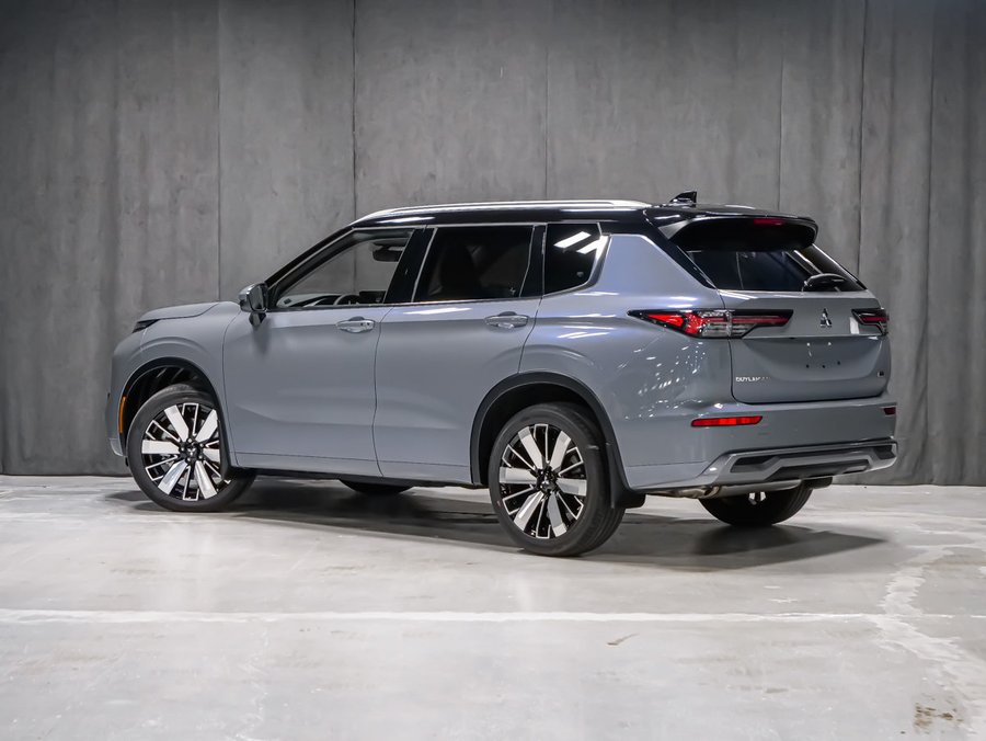 2026 Mitsubishi Outlander GT Moonstone Grey/Black Roof