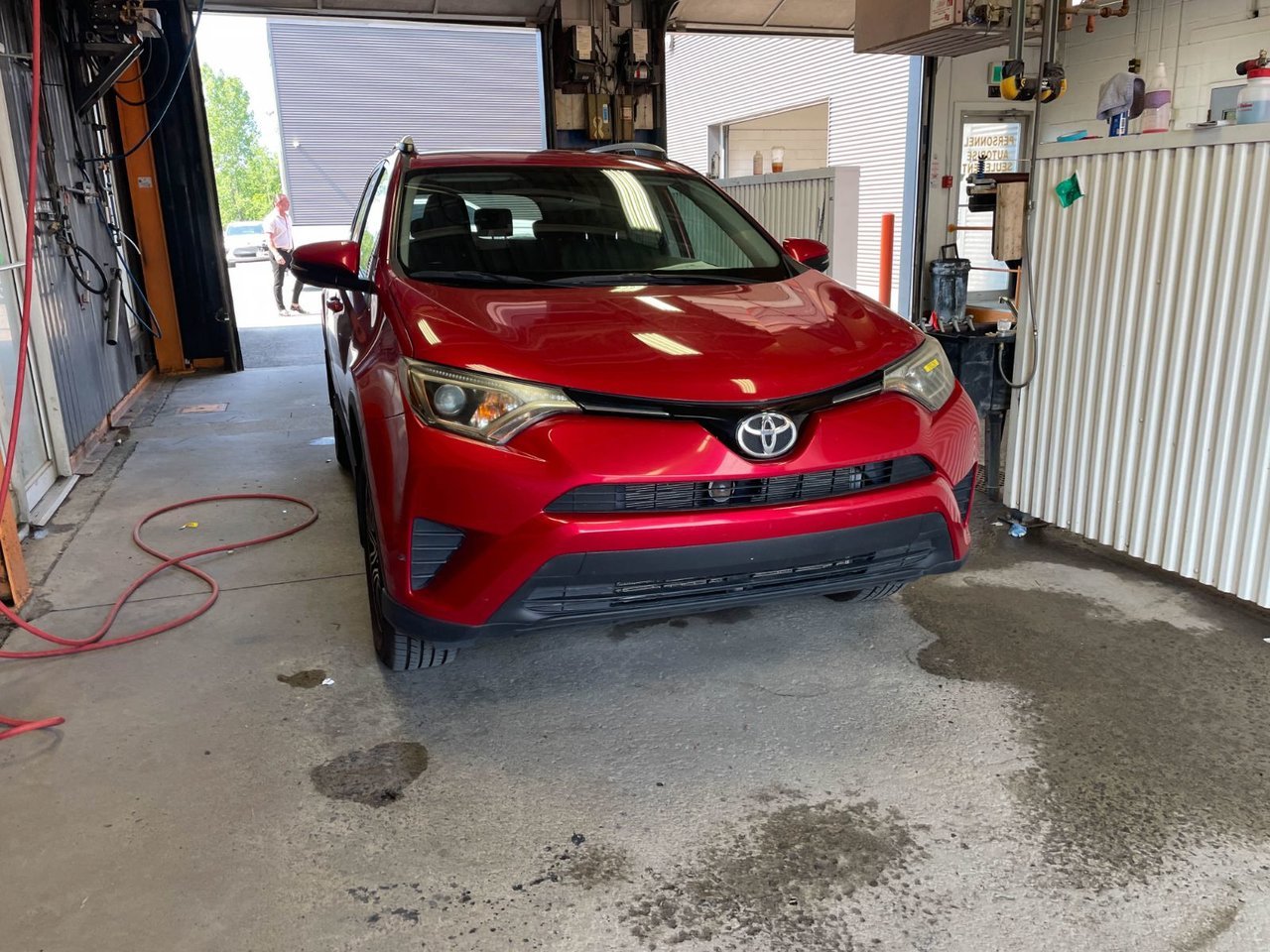 2016 Toyota RAV4 LE *SIÈGES CHAUFF* BLUETOOTH CAMÉRA A/C USB Red Saint-Jérôme - photo #8