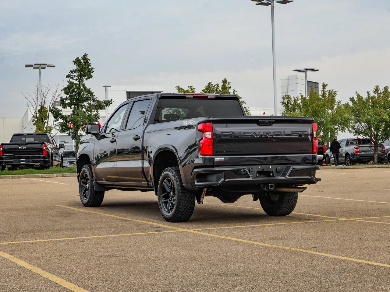 2024 Chevrolet Silverado 1500 4WD Crew Cab 147 Custom Trail Boss Grey Sherwood Park - photo #5