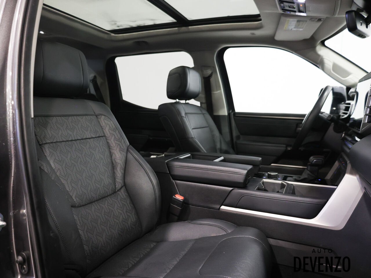 2024 Toyota Tundra Grey Saint-Eustache - photo #6