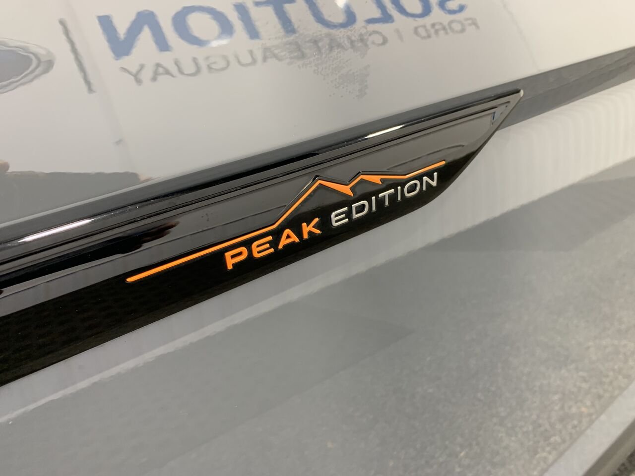 Volkswagen Atlas PEAK EDITION REMORQUAGE 5000LBS+CUIR+TOIT PANO 2025 Gris Châteauguay - photo #2