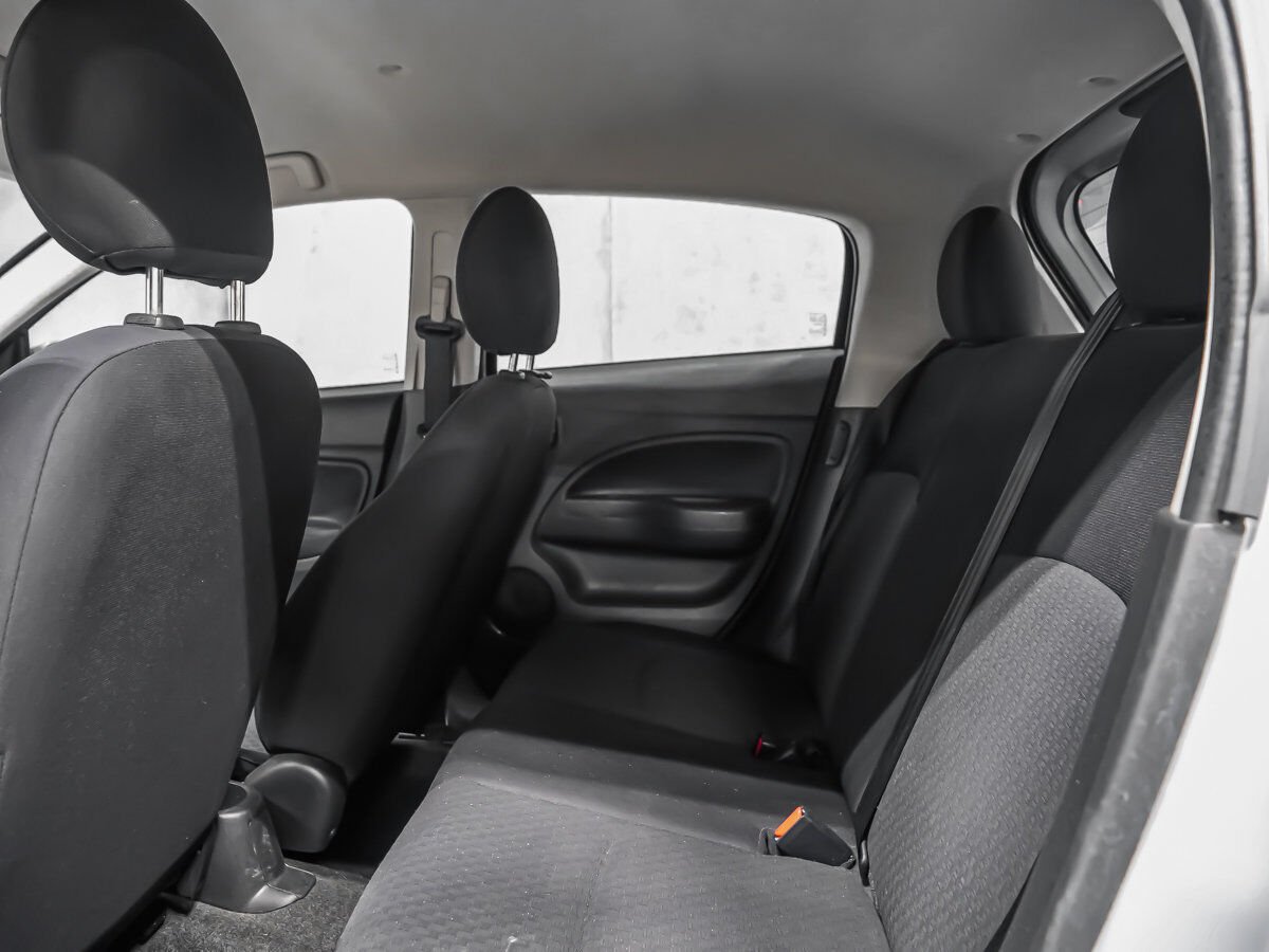 Mitsubishi Mirage ES 2018 Argent Montréal - photo #11