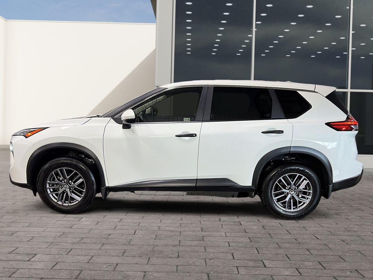 2024 Nissan Rogue White Québec - photo #4