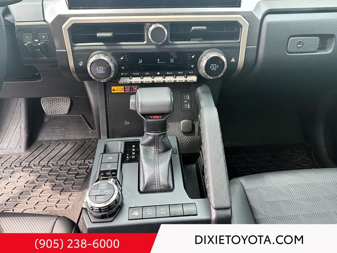 2024 Toyota Tacoma TRD OFFROAD PREMIUM 4WD / HEATED SEATS / LEATHER SURFACE / MOONROOF / ALLOY WHEELS / CARPLAY AND ANDROID AUTO gray Mississauga - photo #17