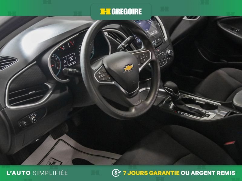 Chevrolet Malibu 2023 Blanc Saint-Eustache - photo #21