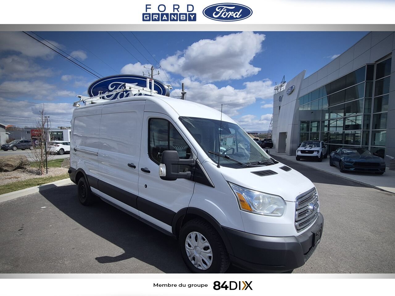 Ford Transit fourgon utilitaire 2015 Blanc Granby - photo #0