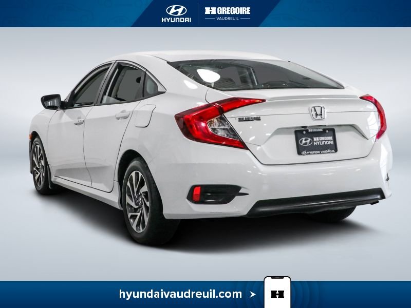 2018 Honda Civic White Laval - photo #7