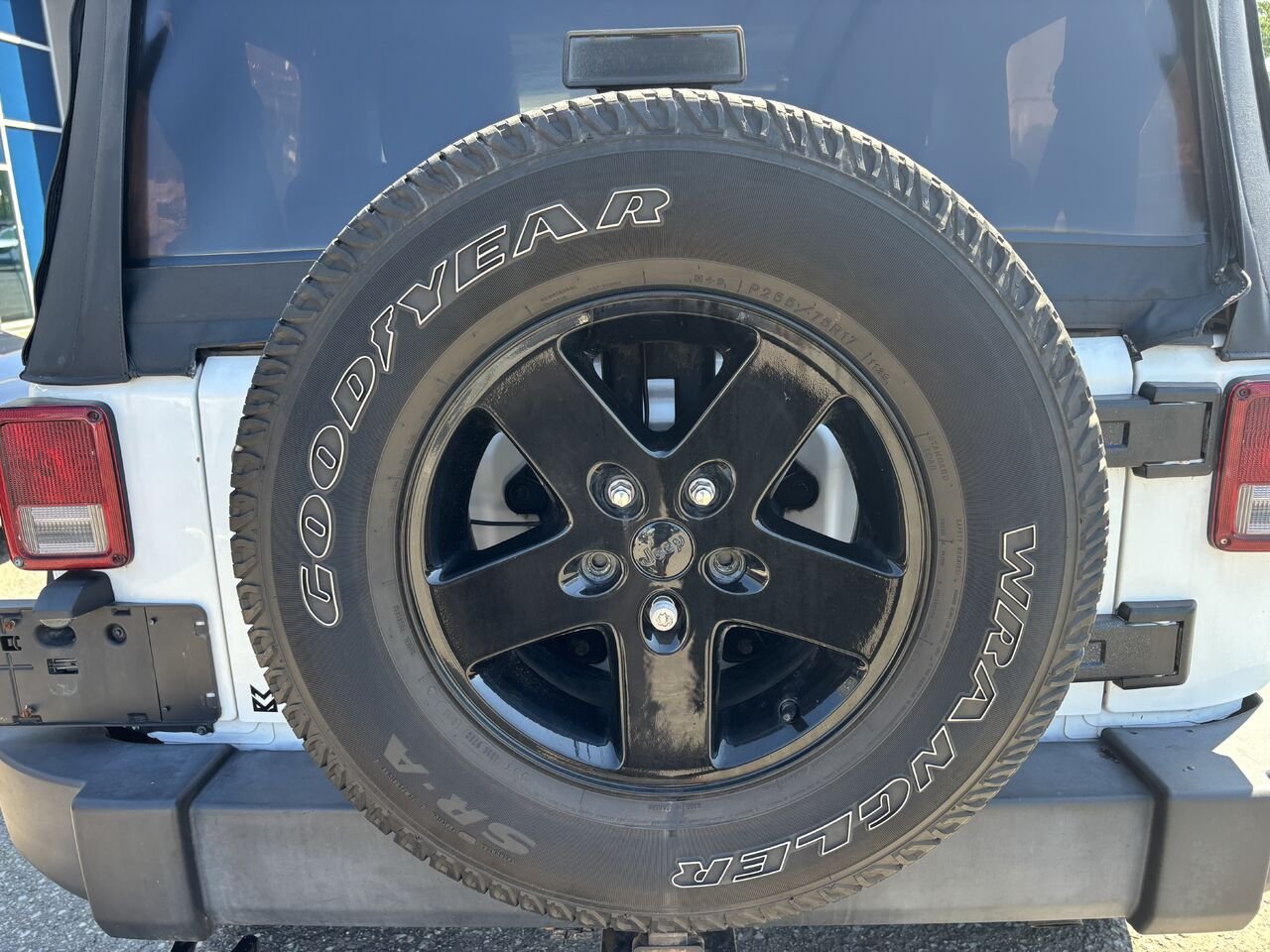 2016 JEEP WRANGLER SPORT 4 RM 2 portes Sport White Montmagny - photo #8