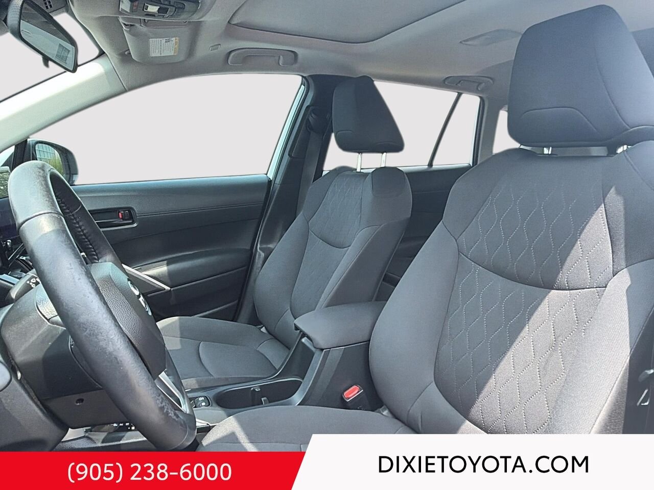 2023 Toyota Corolla Cross LE PREMIUM AWD / CLEAN CARFAX / HEATED SEATS / MOONROOF / ALLOY WHEELS / CARPLAY AND ANDROID AUTO White Mississauga - photo #8