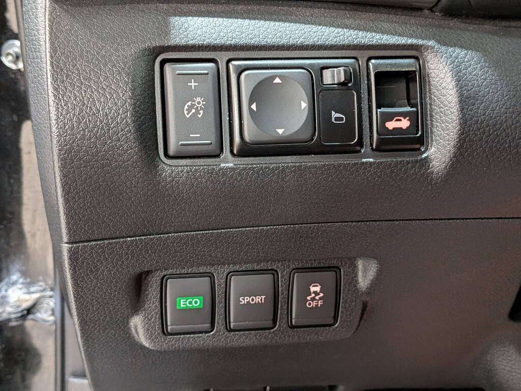 Nissan Sentra 4dr Sdn CVT SR Turbo 2017 Noir Val-David - photo #28
