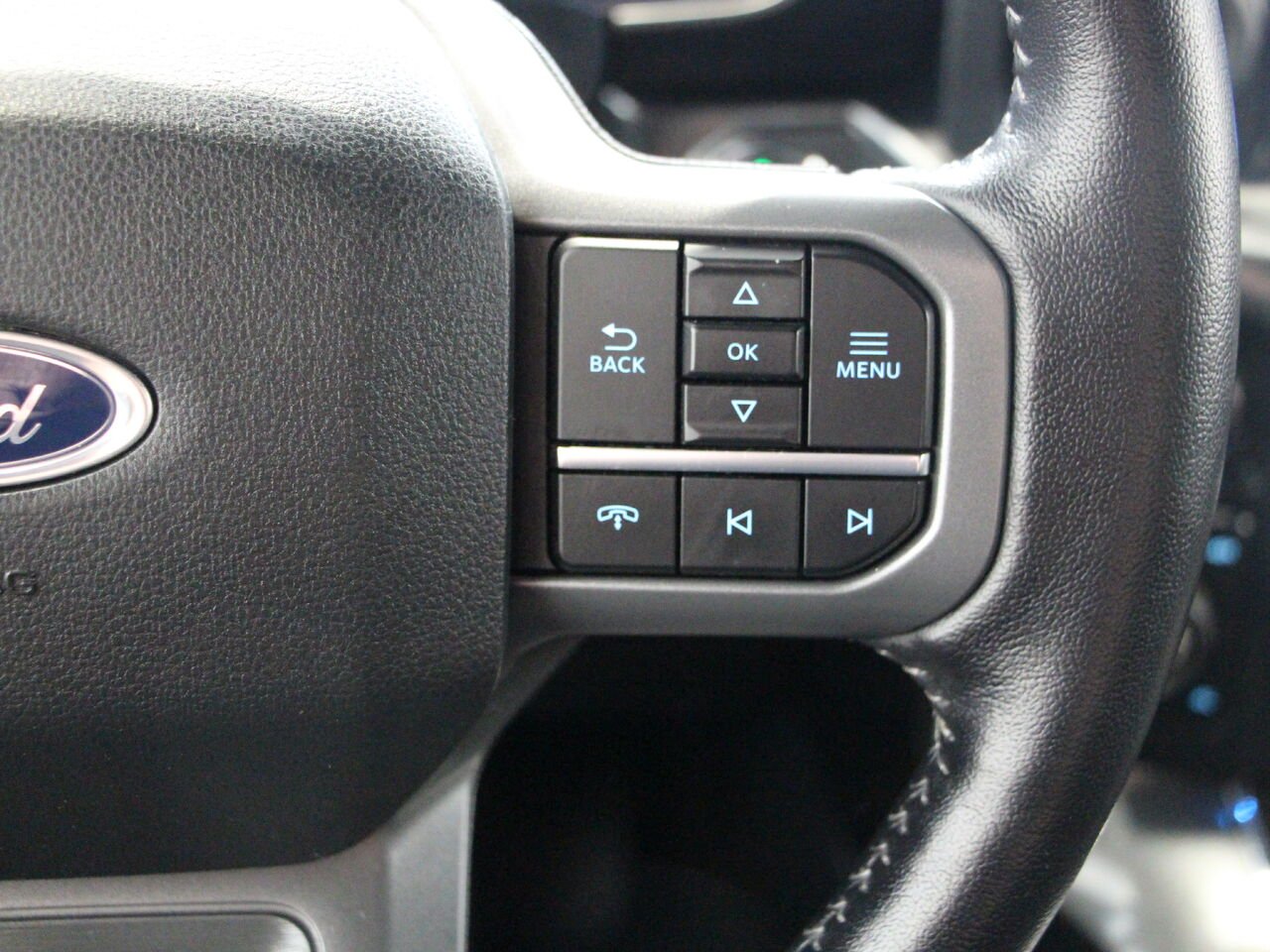 2022 Ford F-150 XLT cabine SuperCrew 4RM caisse de 6,5 pi White Châteauguay - photo #25