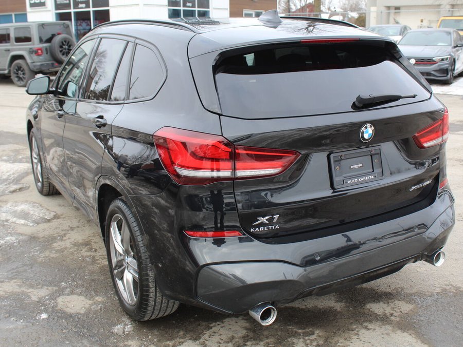 2021 BMW X1 2021 Black
