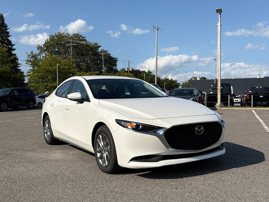 2025 MAZDA Mazda3 2025 Snowflake White Pearl