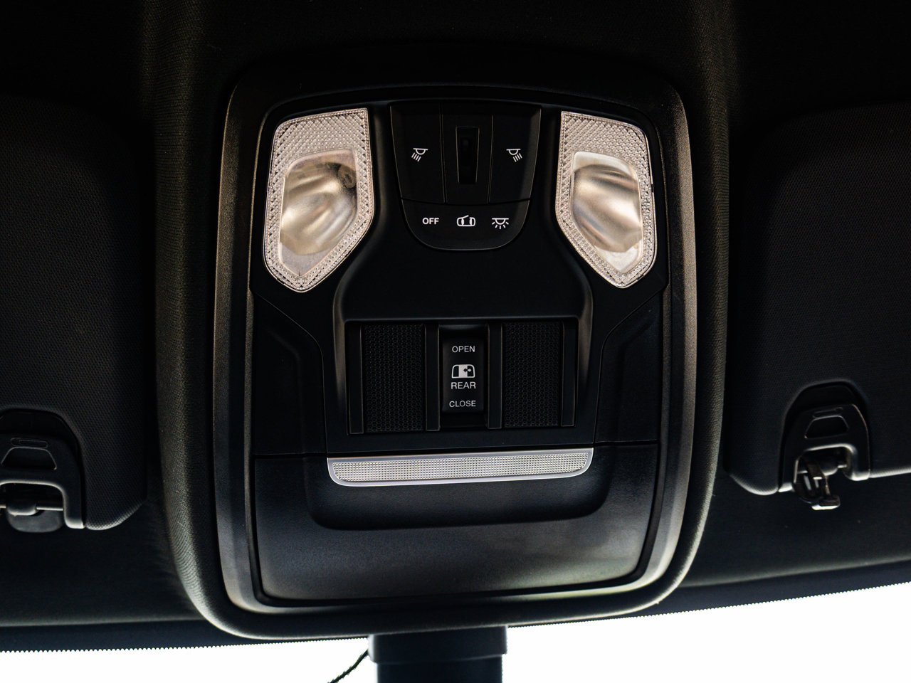 2023 Ram 3500 Tradesman 4x4 Crew Cab 8' Box Grey Sherwood Park - photo #25