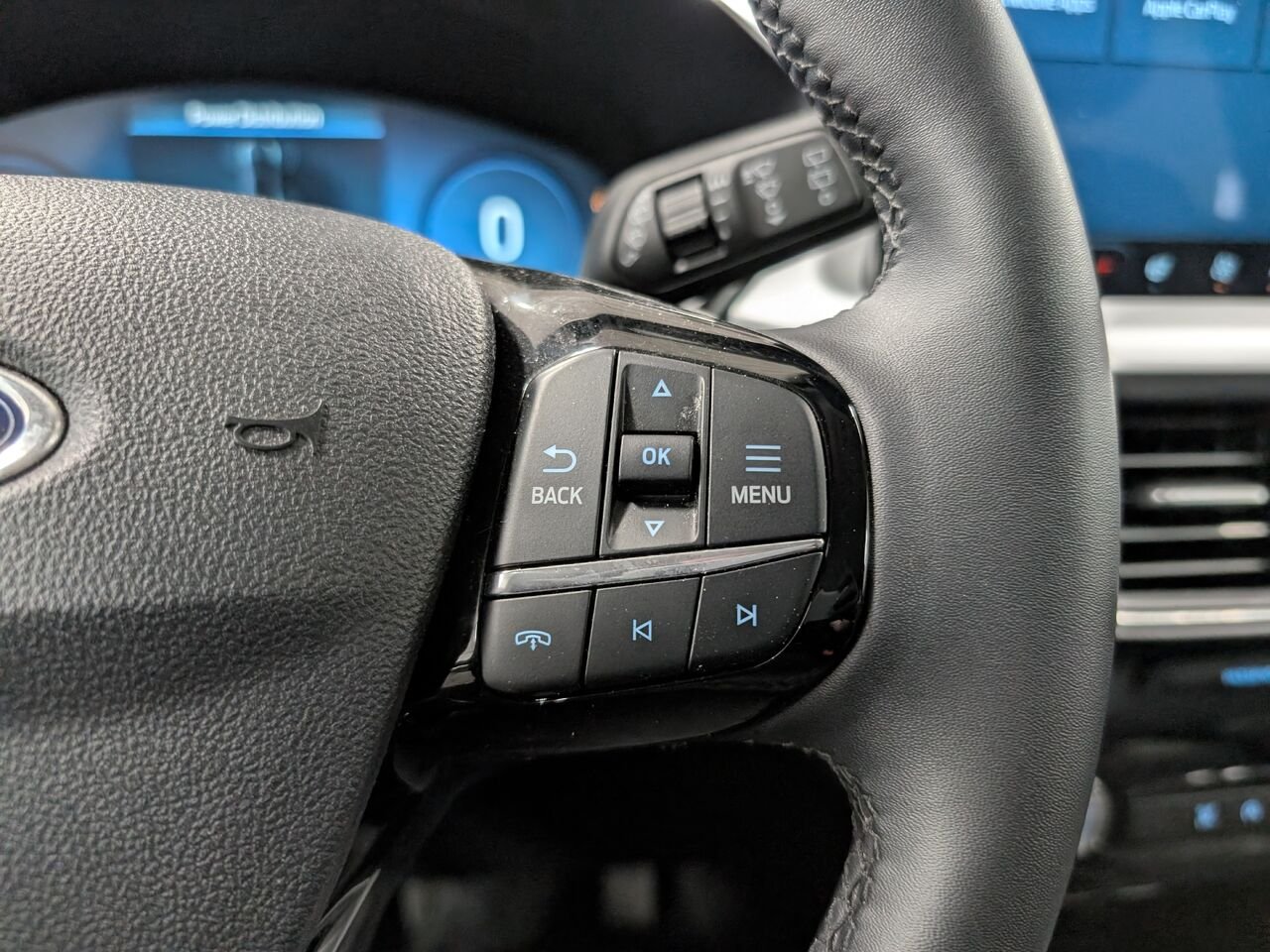 Ford Escape PLATINUM/AWD/SIÈGES CHAUFFANT/VOLANT CHAUFFANT/AC BIZONE 2025 Noir Sherbrooke - photo #14
