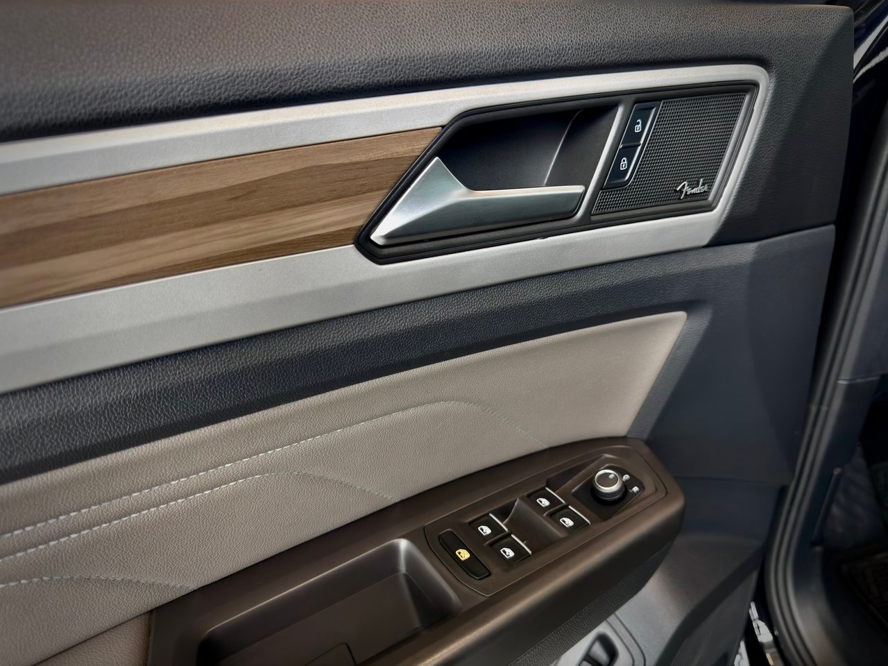 2022 Volkswagen Atlas Black Notre-Dame-des-Prairies - photo #34