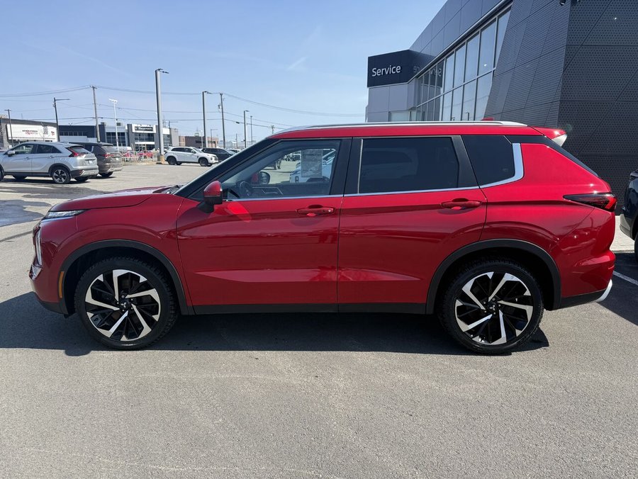 2023 Mitsubishi Outlander SEL S-AWC, 7 passagers, Toit pano, Volant chauffant Red