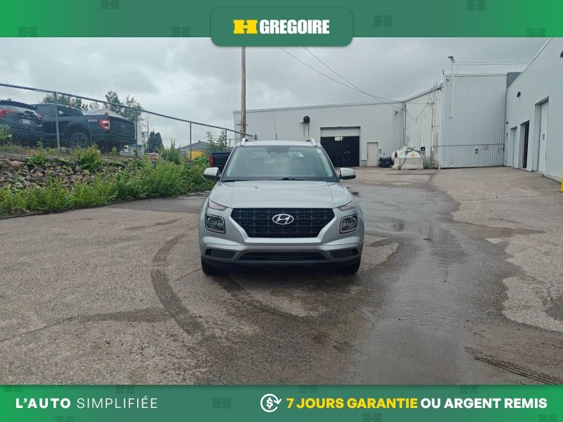 Hyundai Venue 2024 Argent Laval - photo #1