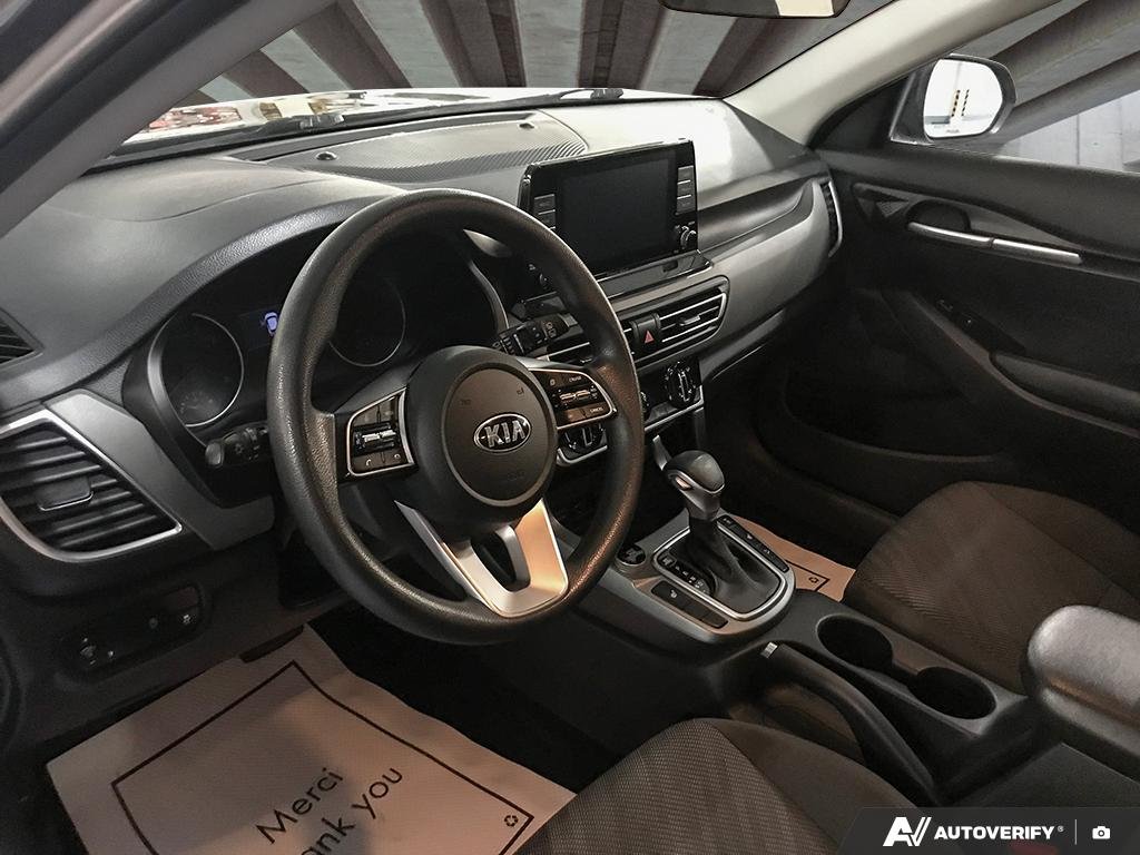 2021 Kia Seltos 2600984B | LX gray Edmonton - photo #12