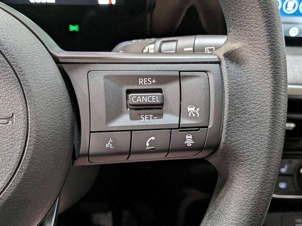 2026 Nissan Kicks S AWD Red Val-David - photo #15