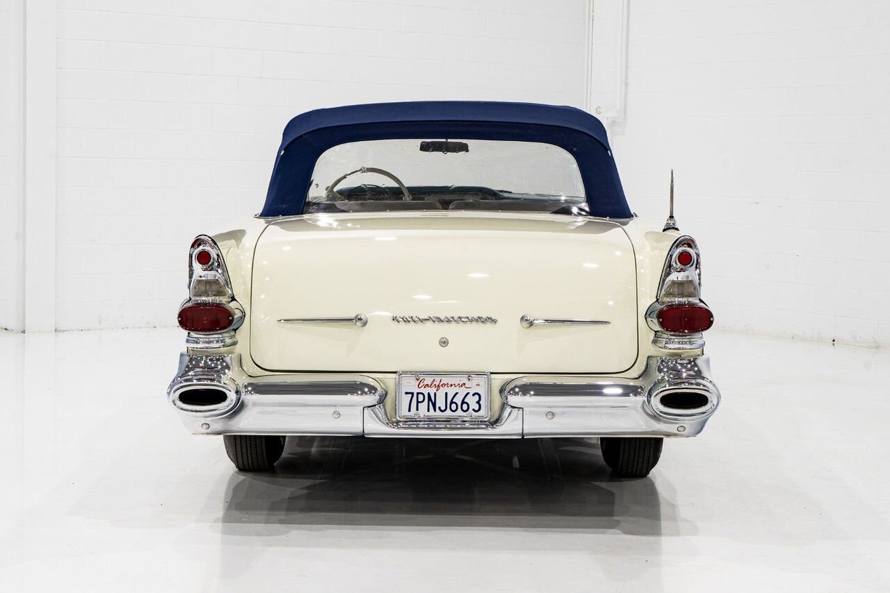 1957 Pontiac Bonneville *PRICE IN USD* Fuel injected 347/315HP 1 of 630 produced White Montreal - photo #56