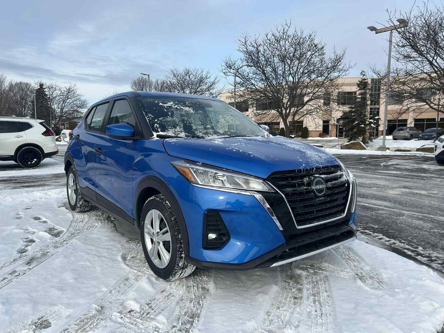2025 Nissan Kicks Play 2025 Electric Blue Metallic