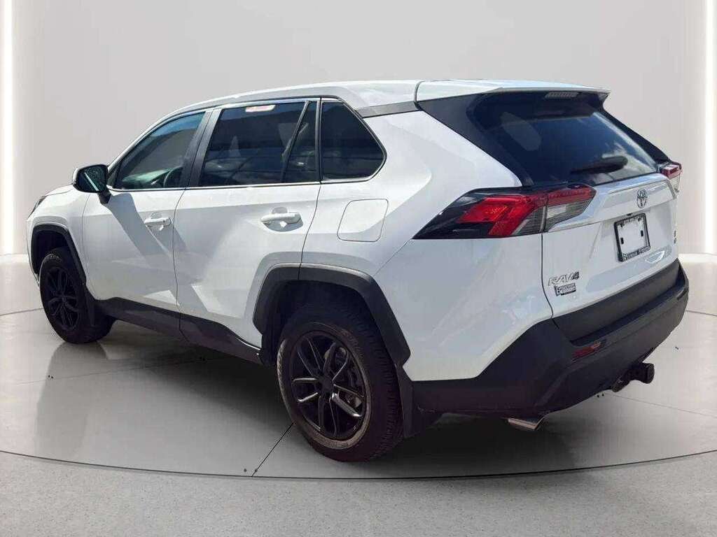 2024 Toyota RAV4 White Gatineau - photo #2
