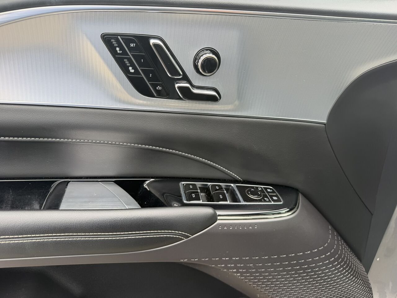 2024 Cadillac LYRIQ Tech FINANCEMENT À PARTIR DE 0.99% Grey Laval - photo #22