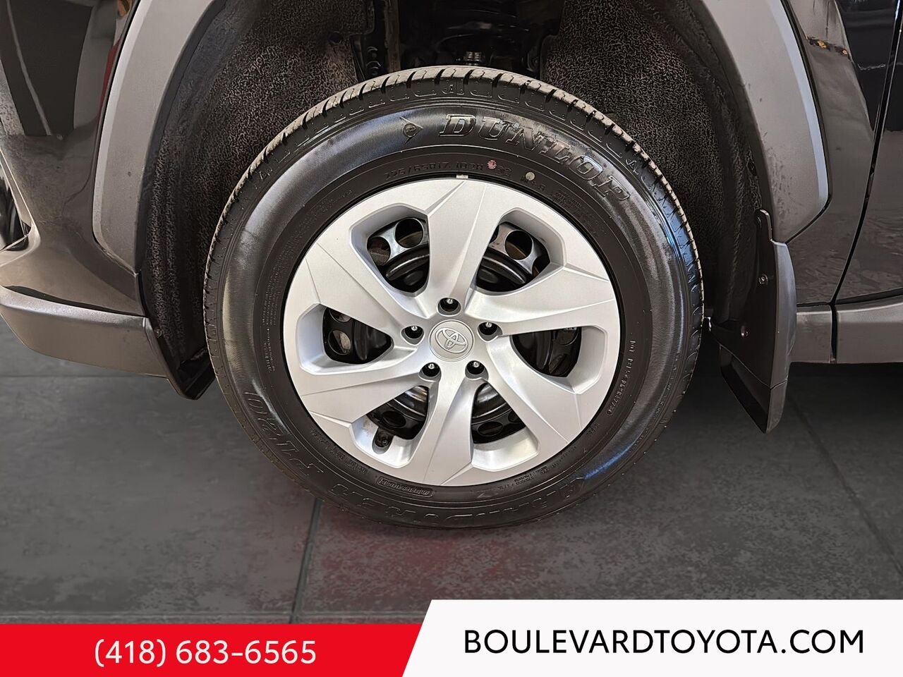 Toyota RAV4 99412A-88 | LE, AWD 2024 Noir minuit métallisé Québec - photo #6