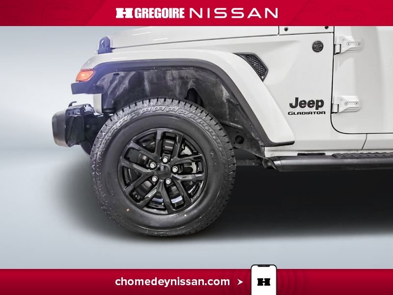 2022 Jeep Gladiator White Saint-Eustache - photo #11