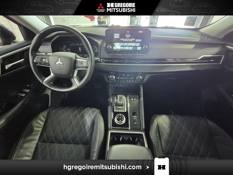 2023 Mitsubishi Outlander Plug-In Hybrid Black Saint-Eustache - photo #18