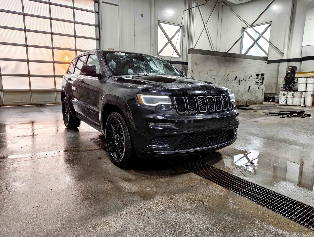 2021 Jeep Grand Cherokee Limited X 4x4 Black Sherwood Park - photo #2