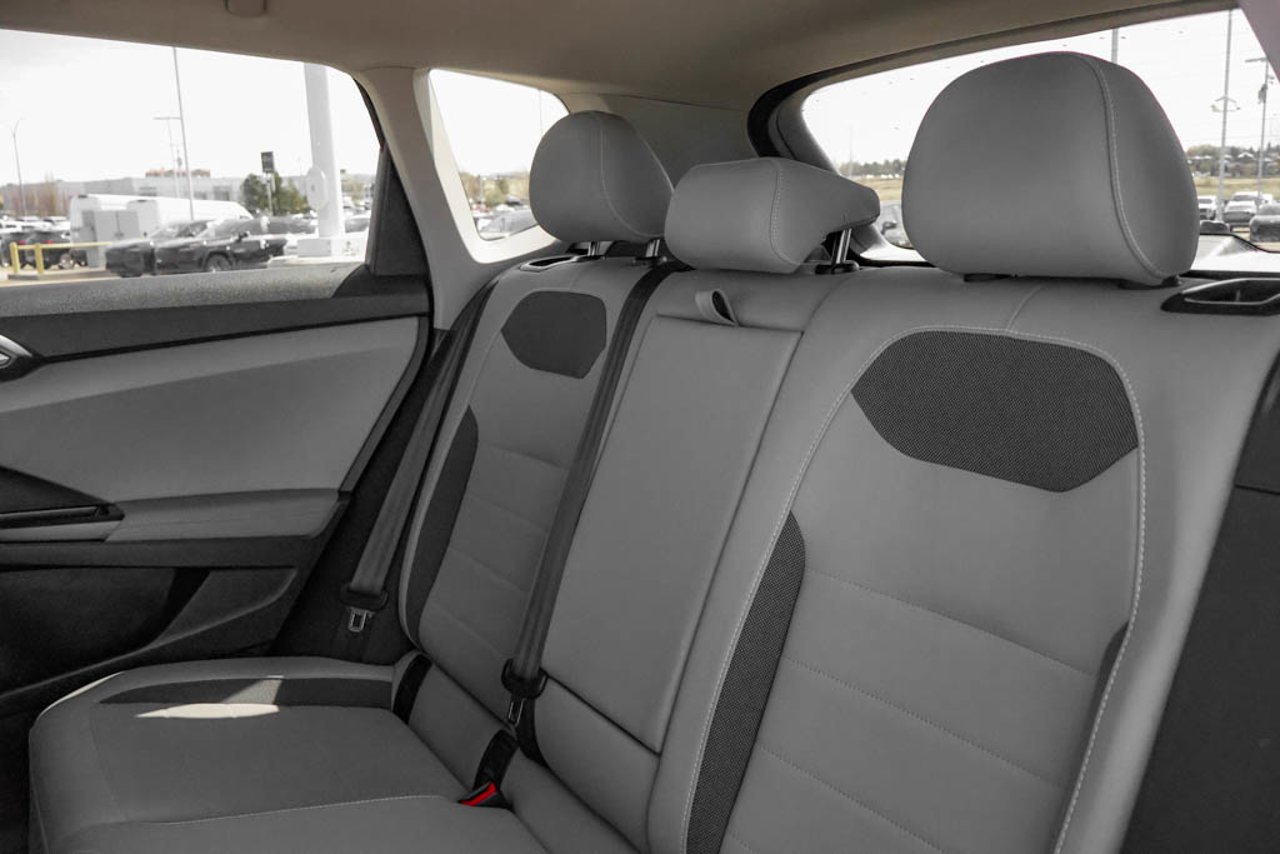 2024 Volkswagen Taos Comfortline 4MOTION Black Sherwood Park - photo #30