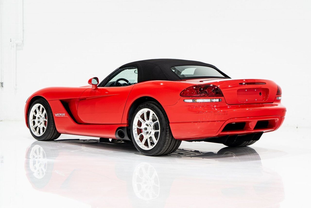 Dodge Viper Clean Title With Only 2,063 km (1,282 Miles) From New 2008 Rouge Montréal - photo #24
