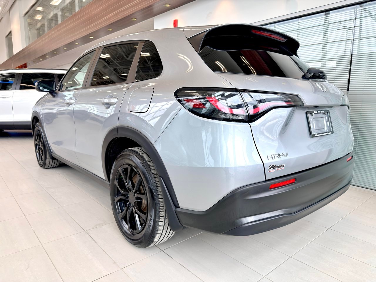 2025 Honda HR-V Silver Notre-Dame-des-Prairies - photo #10