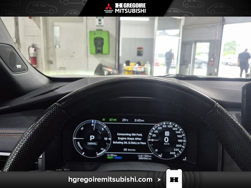 2023 Mitsubishi Outlander Plug-In Hybrid White Blainville - photo #21