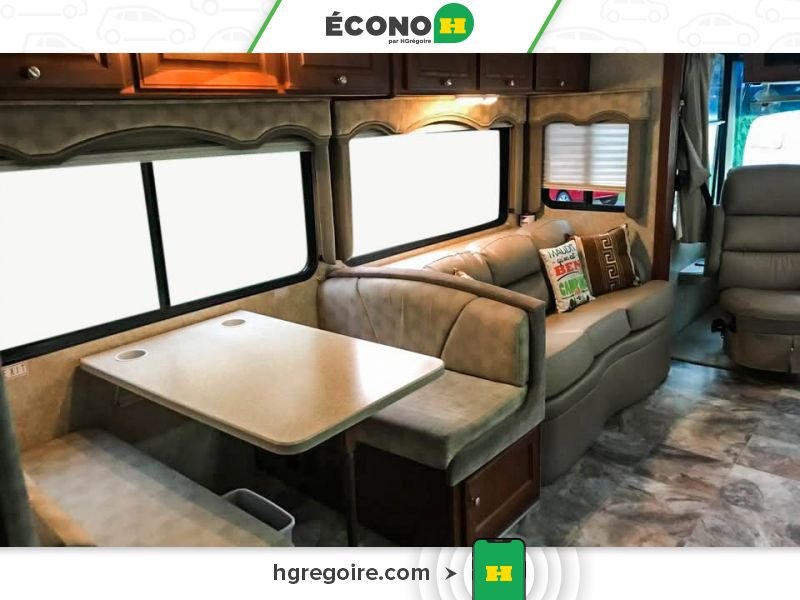 2007 Ford Super Duty F-550 Motorhome White Laval - photo #7