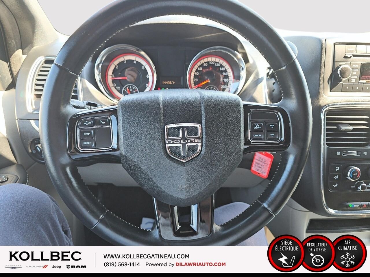 2017 DODGE GRAND CARAVAN SXT Premium Plus Red Ottawa & Gatineau - photo #8