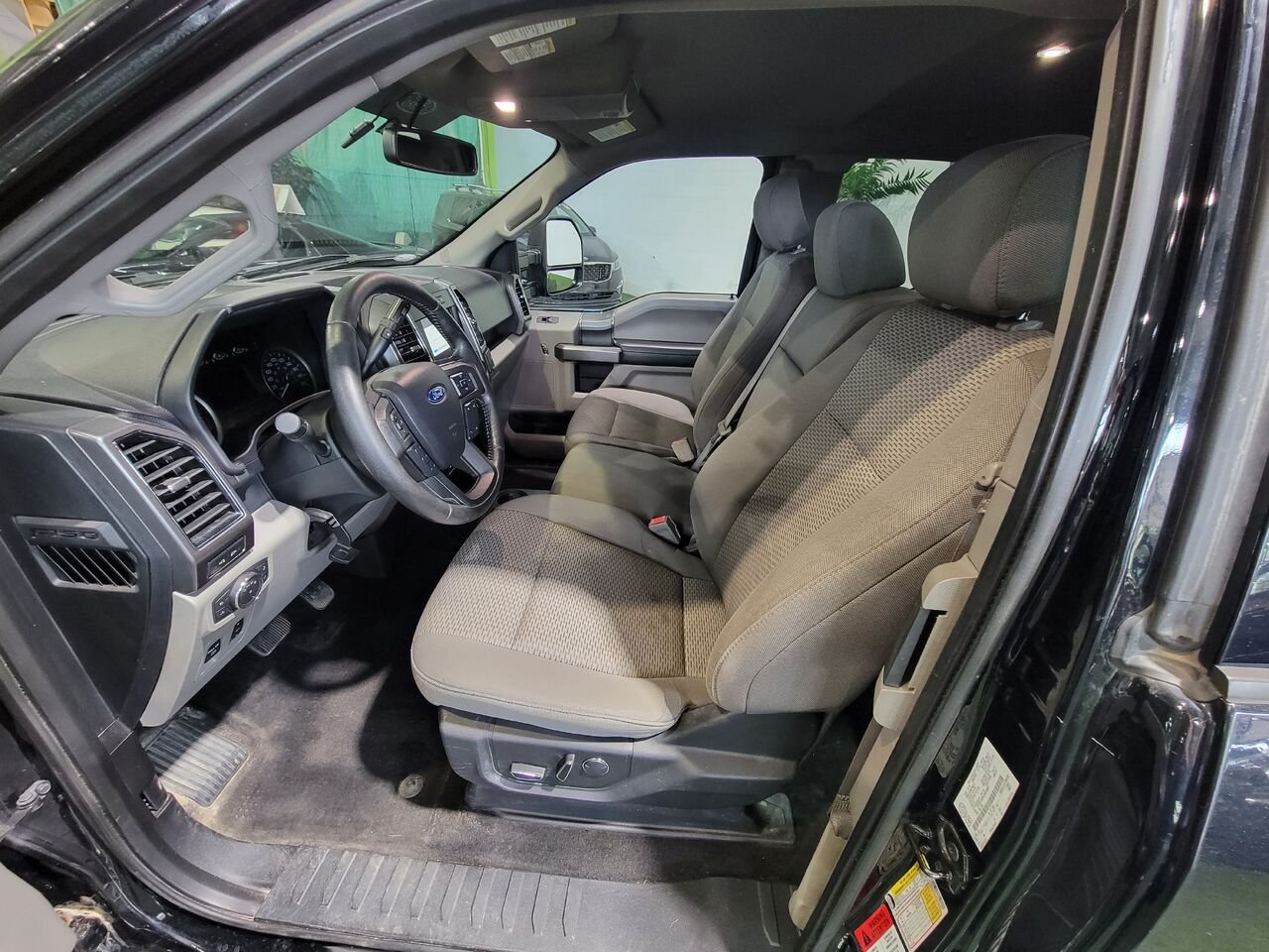 2018 Ford F-150 Black  - photo #11