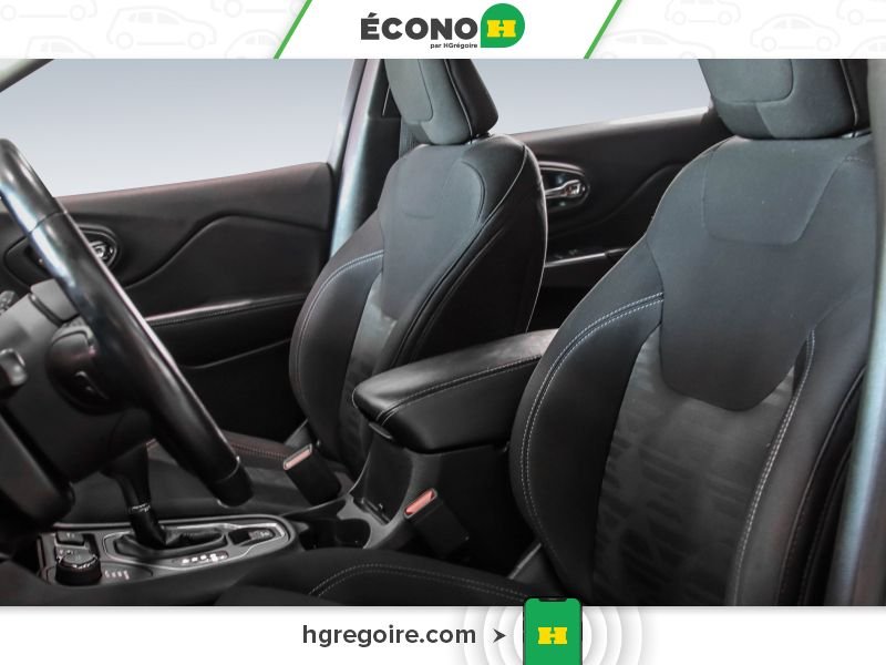 2019 Jeep Cherokee Green Laval - photo #16